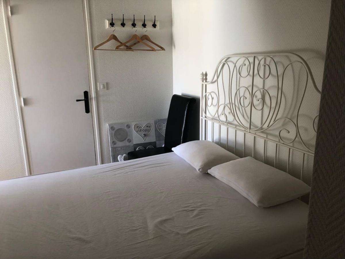 Fleur D'Iris Bed & Breakfast Perpezac-le-Blanc Dış mekan fotoğraf